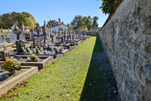 Photo du cimetière en cours d'engazonnement